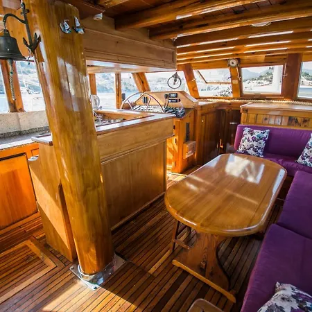 Barbaros Yachting Private Gulet 3 Cabins Botel